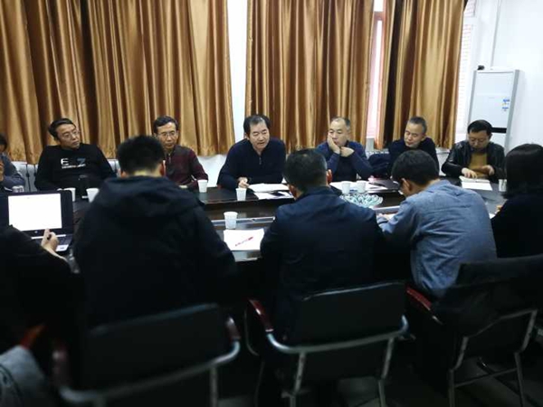 李校长外语调研.jpg